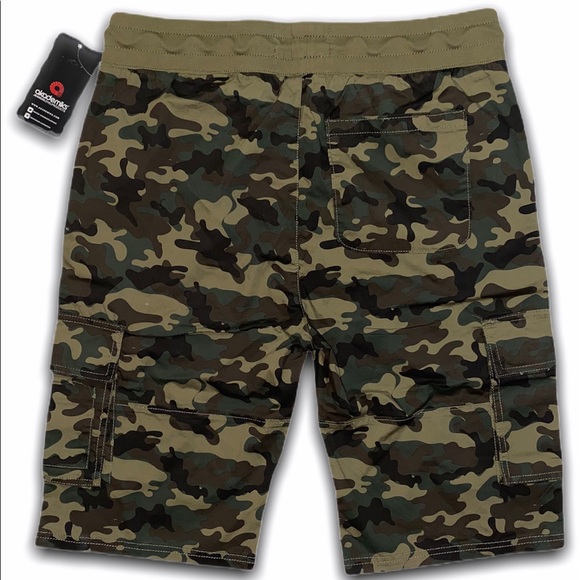 Akademiks Mens Army Camo Cargo Shorts 